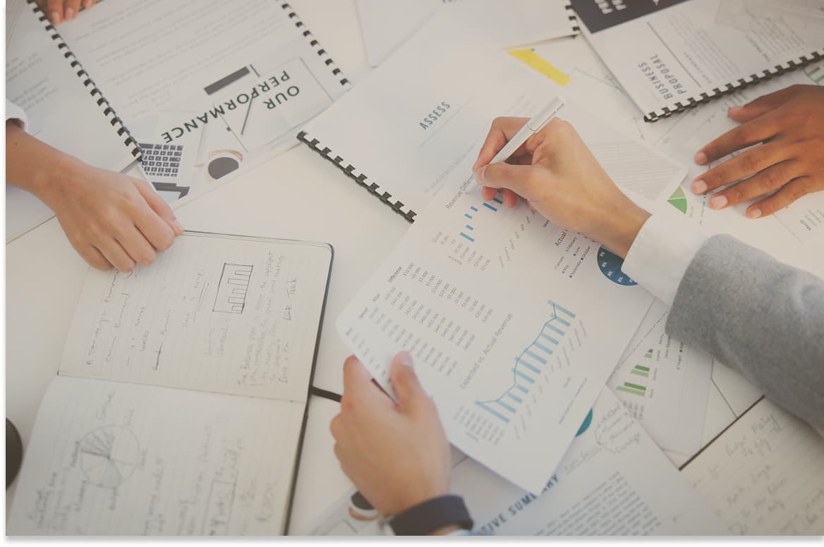 データ分析×現場知見に基づく企画力